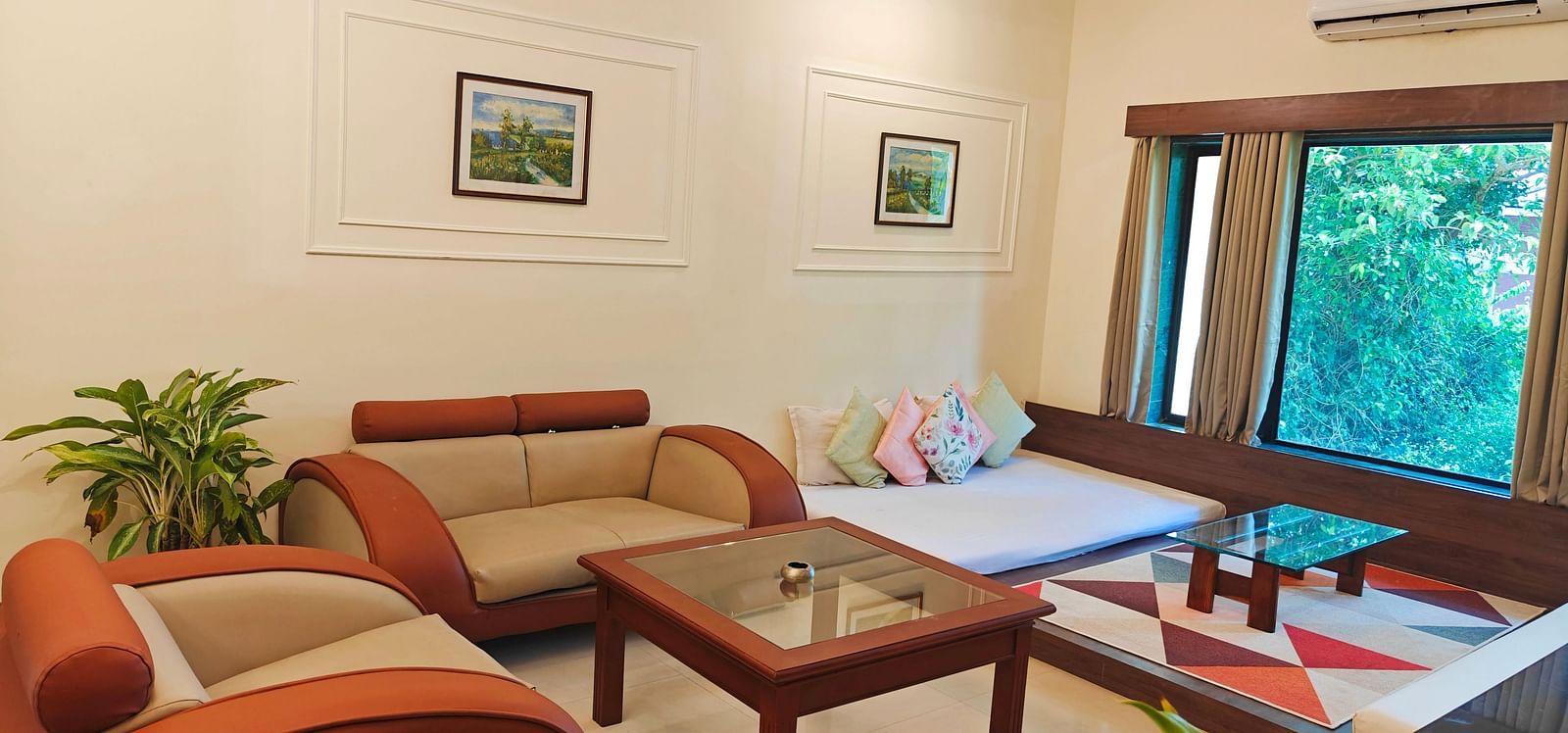 Executive Suite (4)