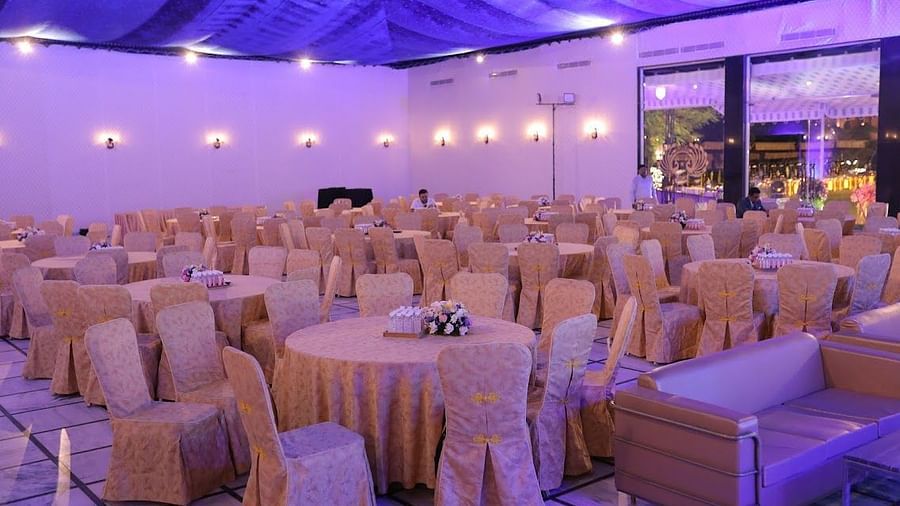 the inside seating space of Imperial Hall - Buena Vista 3