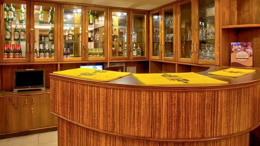 bar