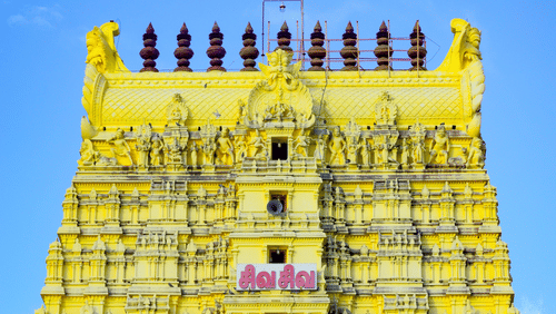 An image of Ramanathaswamy Temple in Rameshwaram, Tamil Nadu