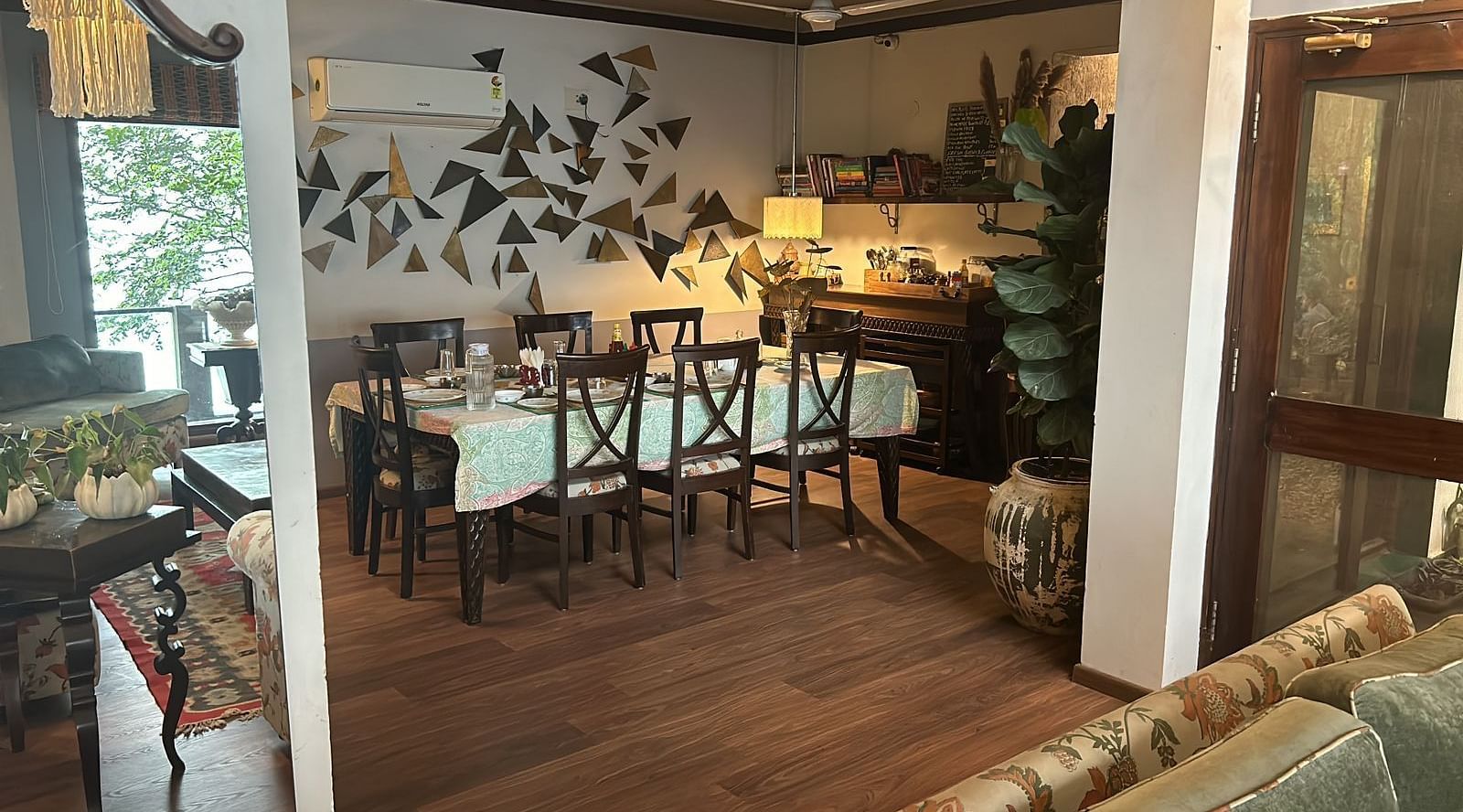 A view of dining area from the living room at 2 BHK at SOUTHGATE KASAULI BY ZENQ. 