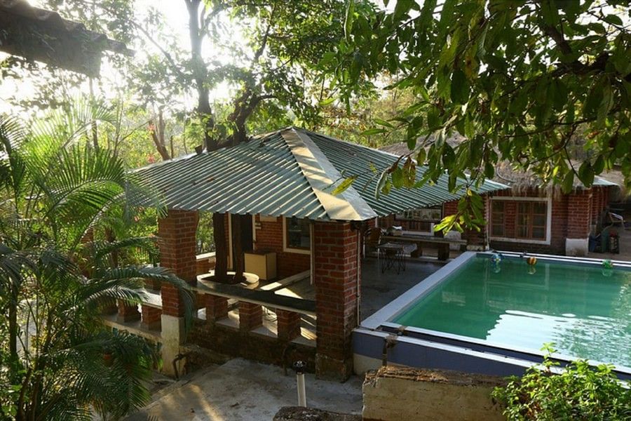 Dabhosa Swimmingpool