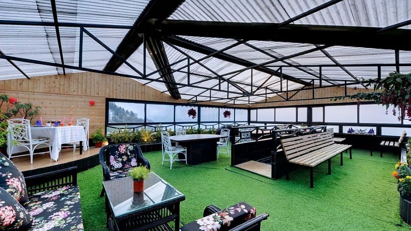Lobby and sitting area of Sumitel Vista T.V Tower 