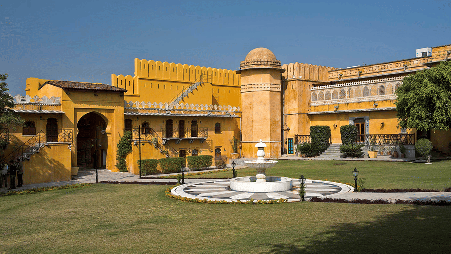 gogunda-palace-meetings-events-champa-lawns-03