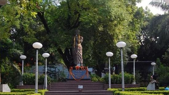 Chandrasekhar Azad Park Hotel Kanha Shyam Prayagraj