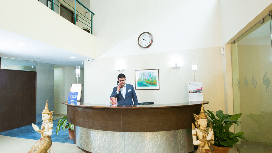 Hotel Lobby - 25
