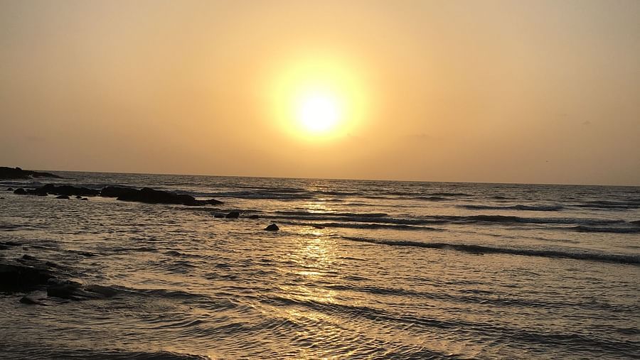 sun setting 