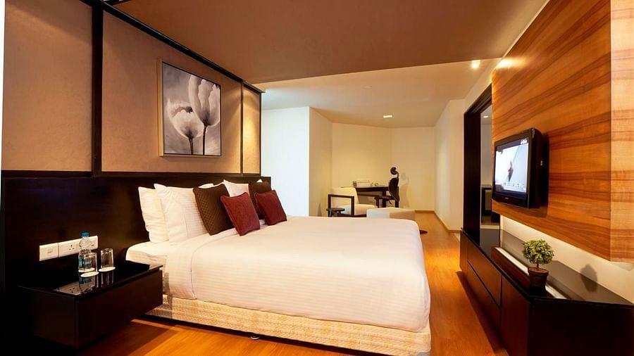 Deluxe Rooms Davanam Sarovar Portico Bangalore 4
