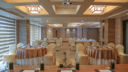 banquet halls in Bhavnagar Efcee Sarovar Premiere hotels in bhavnagar