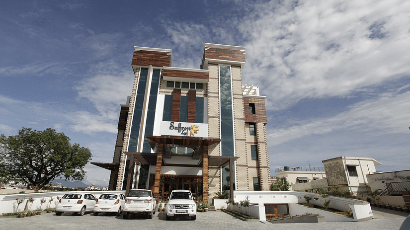 Exterior Hotel Saffron Dehradun 3