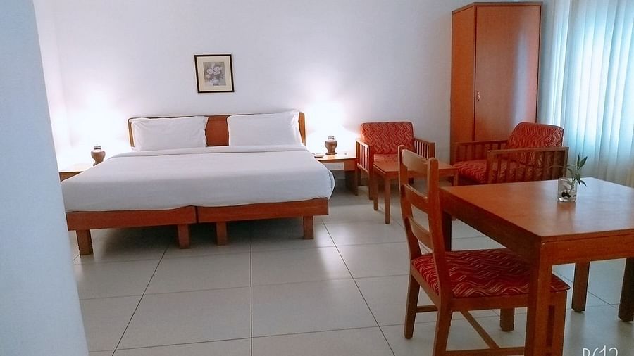Abad-Metro-Bedroom-Best-budget-hotels-in-Ernakulam