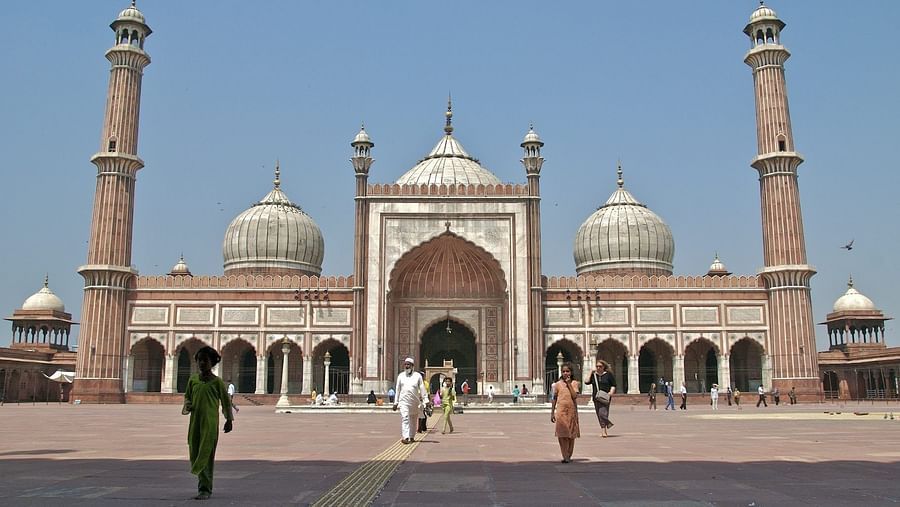 Jama-Masjid, la place sarovar portico lucknow, lucknow hotels