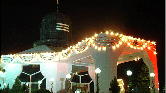 Guru Ji Ka Ashram Bare Mandir (Shiv Mandir), Chattarpur - 2