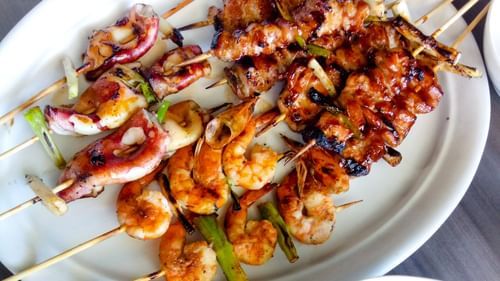 plate-of-barbeques-on-dining-table-2689419