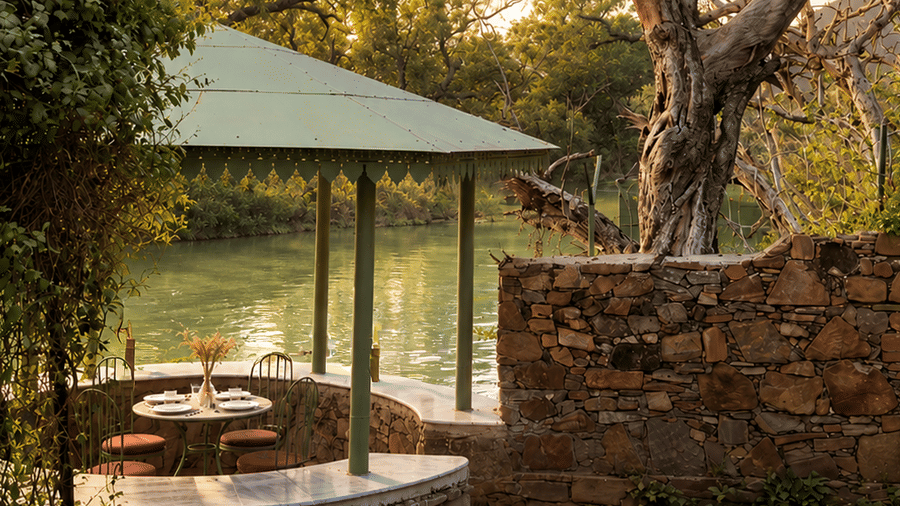 Breakfast by the riverside-Guest Rooms-Surya Bagh - Boutique Hotels in Ajabgarh Rajasthan