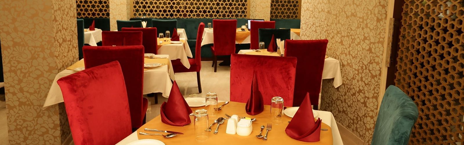 dining at the comfort inn sapphire, jaipur