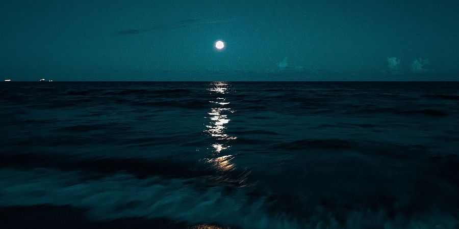 Sea shore at night - Hablis Hotel, Chennai
