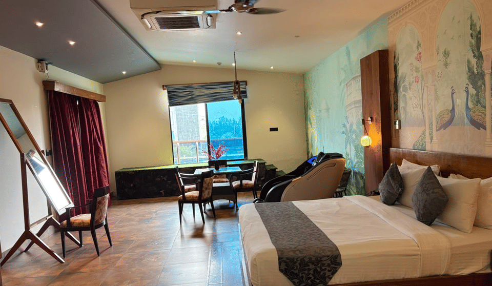 Emperor Room