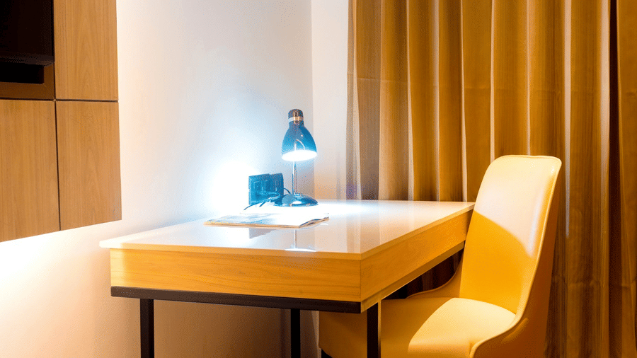 Family Room (4)