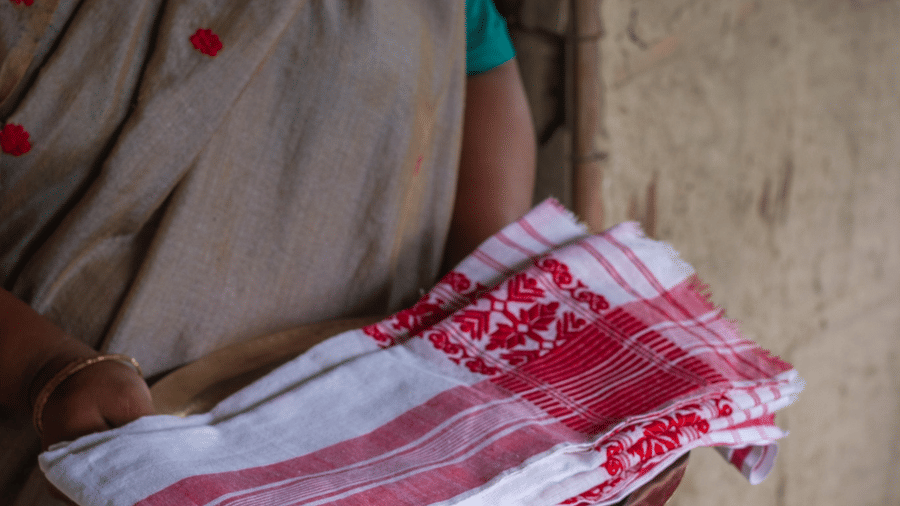 traditional-assamese-gamosa