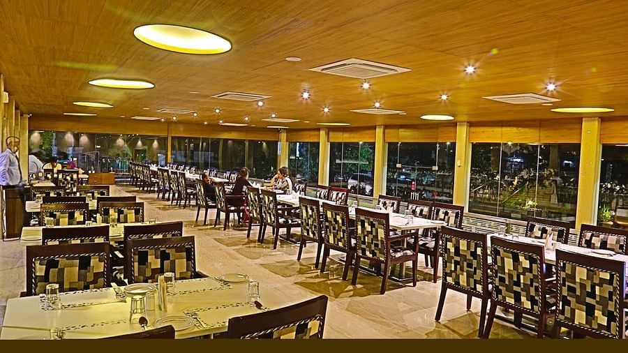 Restaurant Sai Priya Beach Resort Vizag