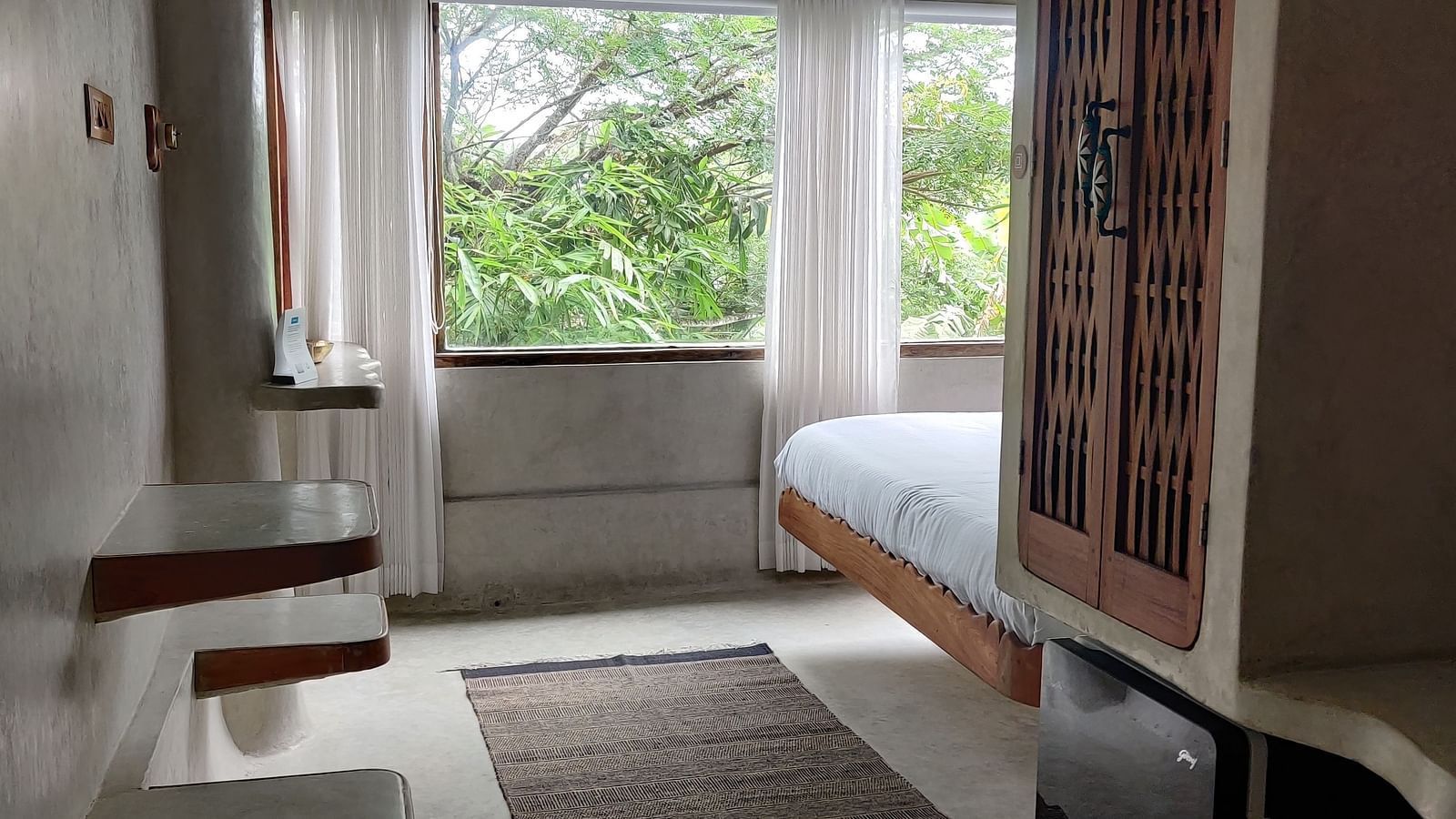 Albacore-4 -Modern and charming Deluxe Albacore Room, designed for a serene stay with views of Havelock Island.