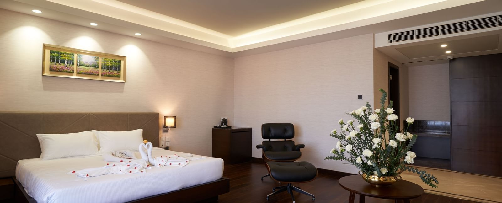 Royal Honeymoon Suite The Hamuse Hotel Kodaikanal 2