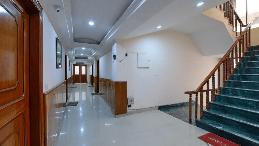 Hotel Kashish Residency & Banquet Noida 82ea58c670d811e7a2500a4cef95d023