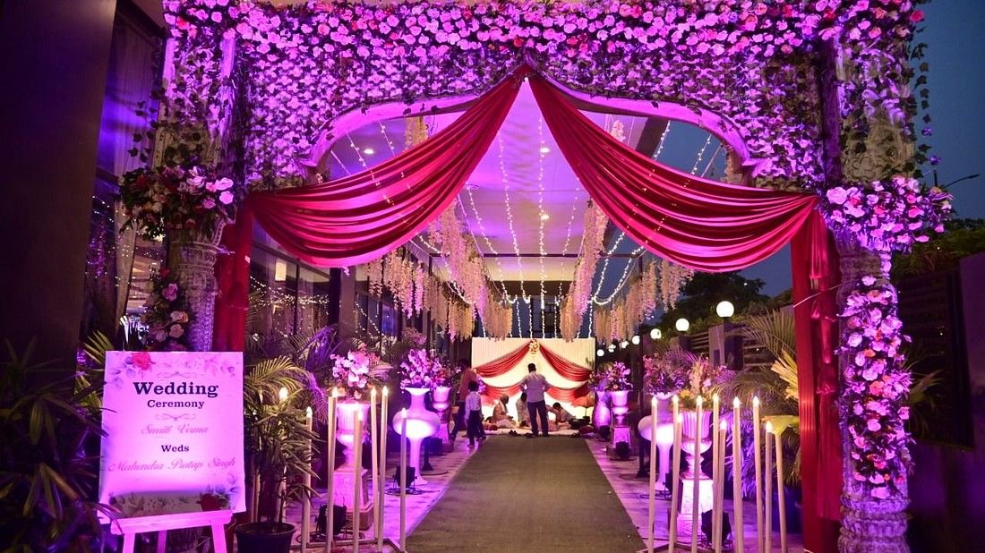 Passage Decor