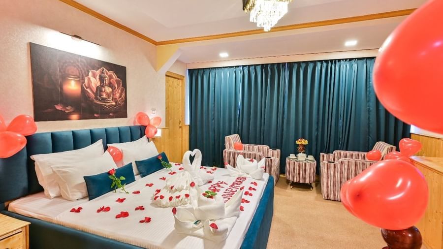 Room at Avianna Gangtok Resort and Spa decorated with flowers and balloons