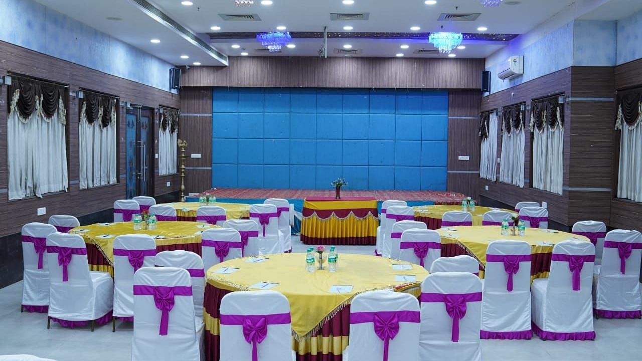 ROOFTOP HALL