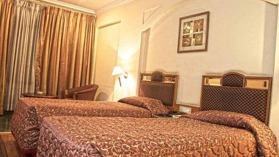 Hotel Maurya, Bangalore Bangalore Double Bed Deluxe Hotel Maurya Bangalore