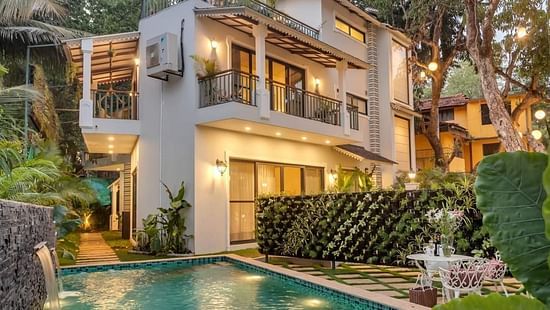 Lime Tree Villa with Pool