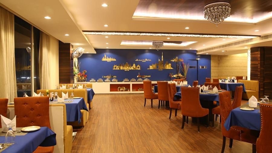 Tulip Restaurant by Hotel 5 flowers 3