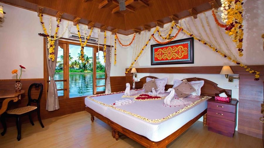IMG-20190922-WA0001, Houseboats in Alleppey, luxury houseboats in Alleppey, premium houseboats in Alleppey, backwater cruise in Kerala, luxury houseboats in Alleppey, houseboat cruise in Alleppey, best houseboats in Kerala