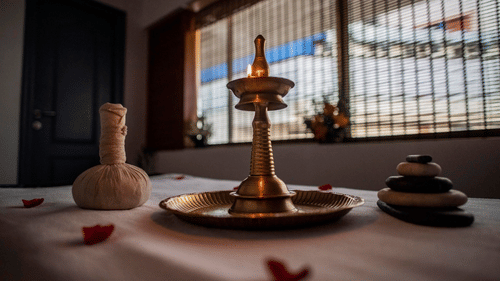 Welcoming lamp at Abad Plaza