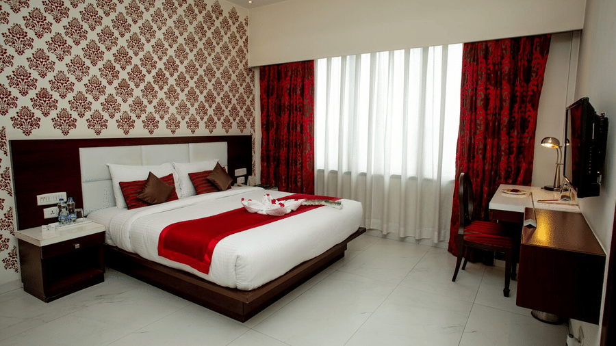 Chamber Room Hotel Kanha Shyam Prayagraj 1