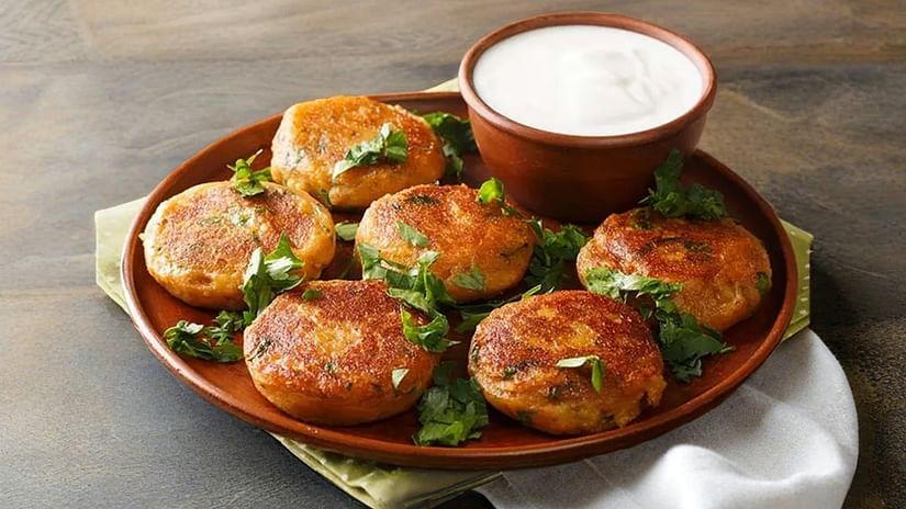 Beeyan ki Tikki dish presented on a plate