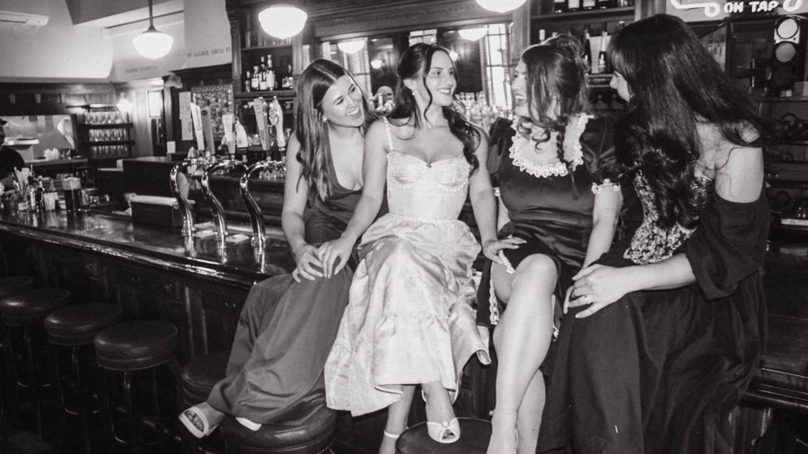 TH Bride on Bar (1)