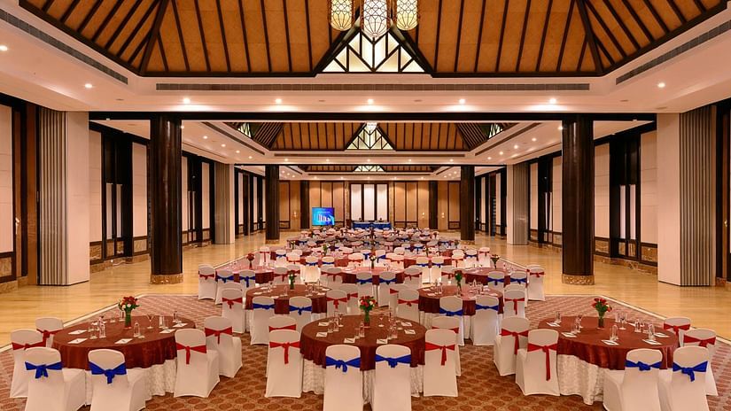 round table seating at aravalli banquet hall - The Ananta Udaipur