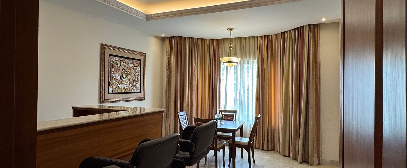 Spacious Room with Modern Interiors at Cenneys Gateway