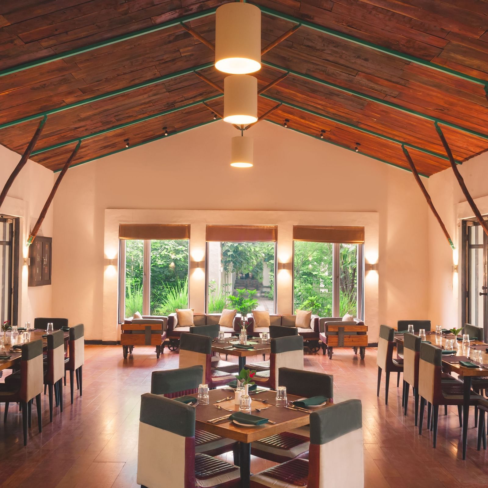 Images of Dining Hall