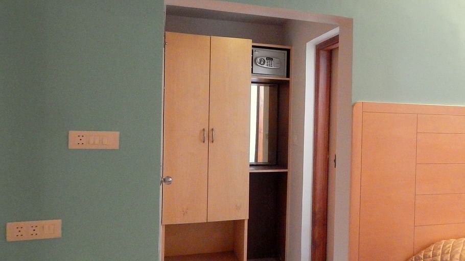 Hotel Raviraj, Pune Pune Jr-Suite-wardrobe