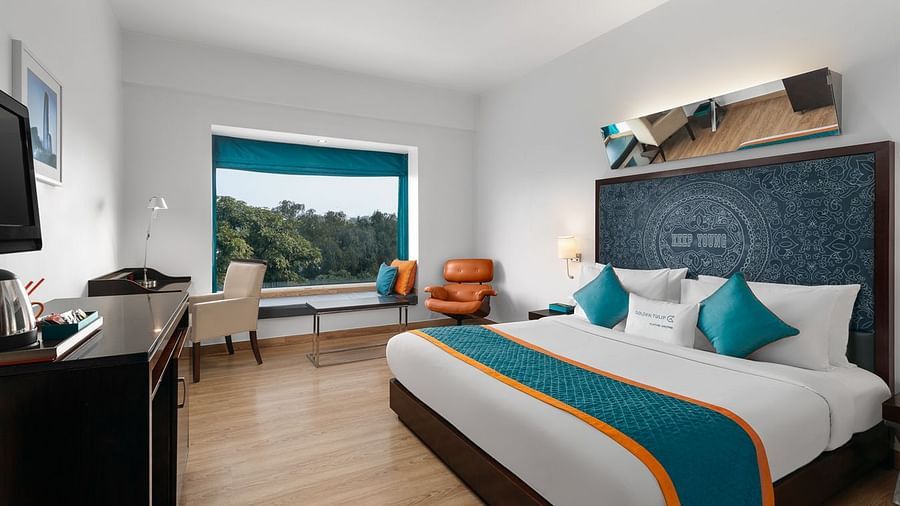 DELUXE ROOM