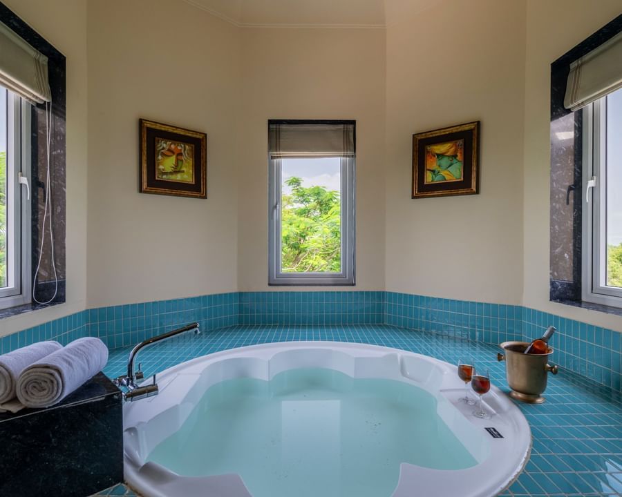 Bathtub - Deluxe - Hotels Near Chand Baori - Resorts Near Abhaneri-5