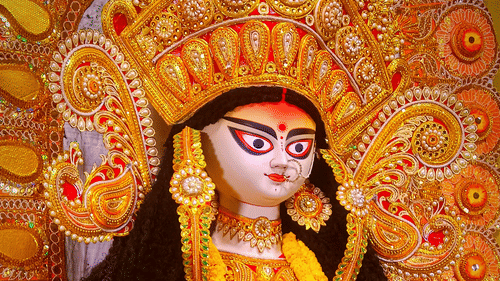 Maa Saraswati idol in a temple