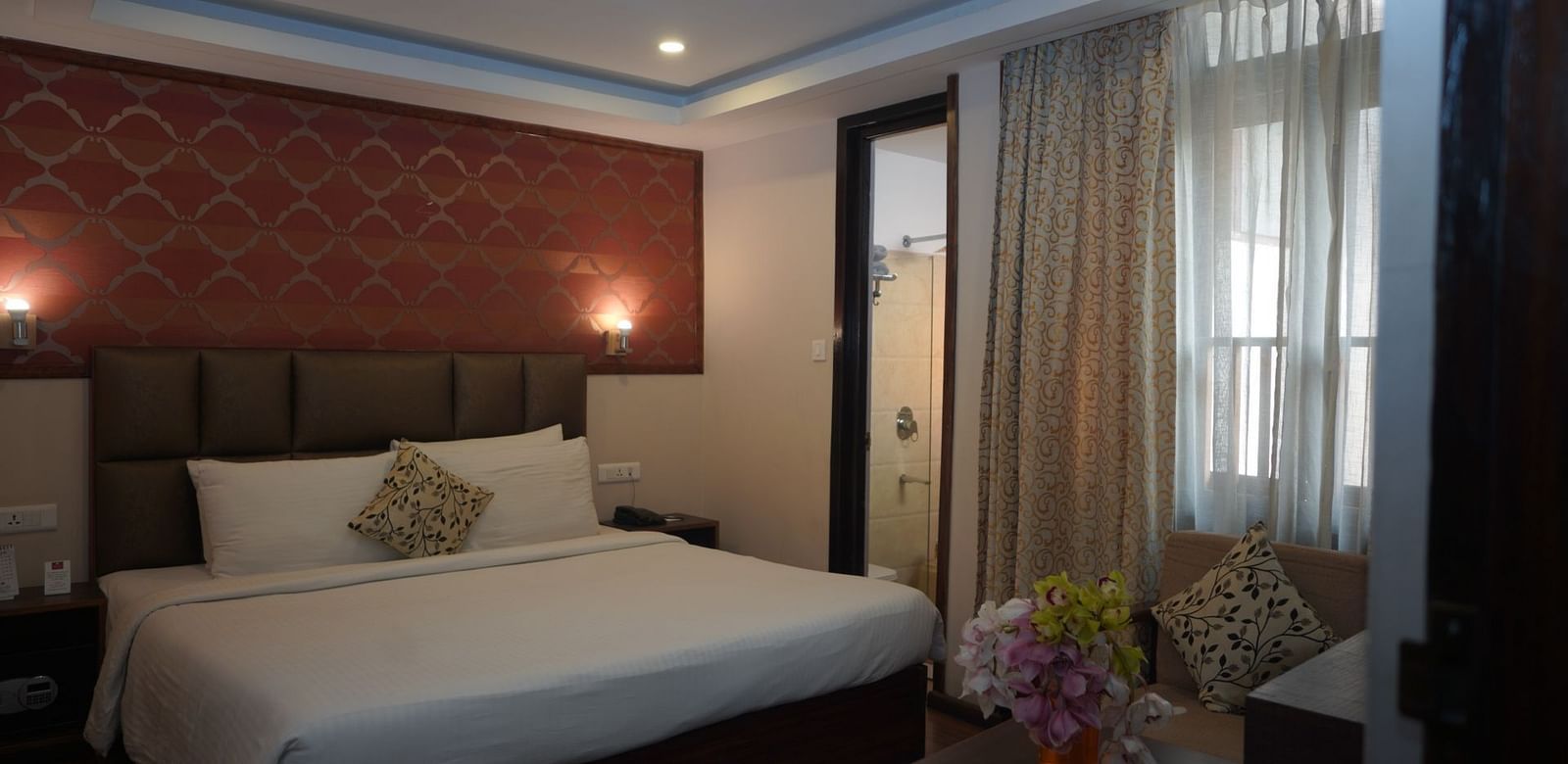 Standard Room (2)
