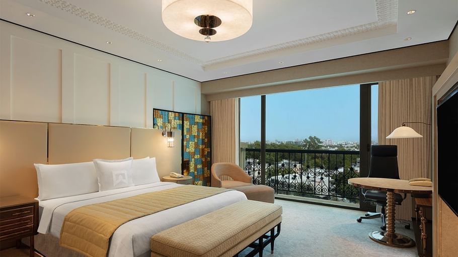 executive-club-room