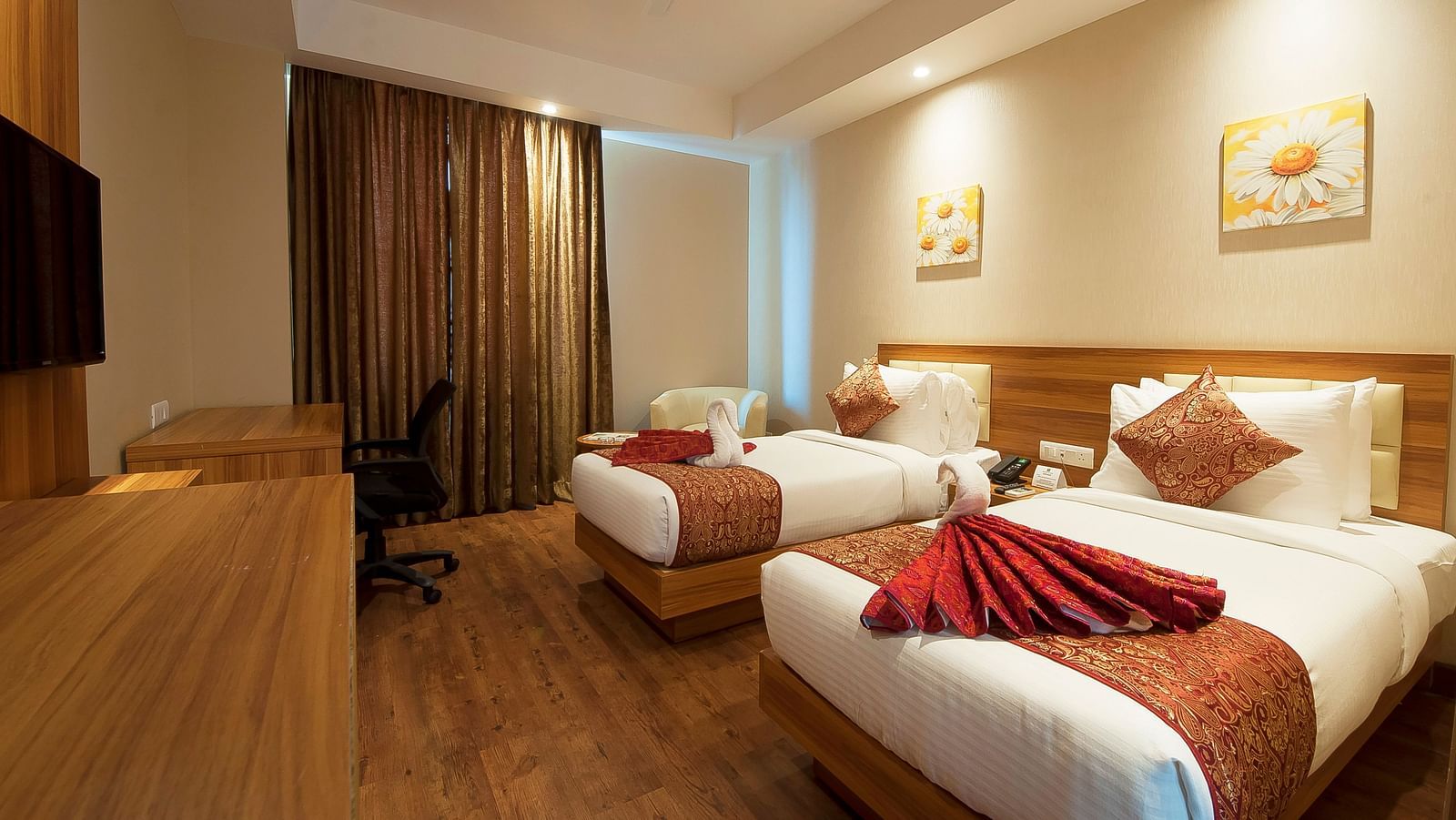 Le ROI Haridwar Hotel Haridwar Deluxe Room Le Roi Haridwar Hotel 5
