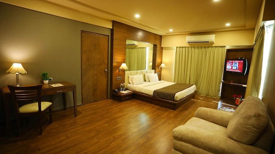 Renest gandhidham Pelican suite